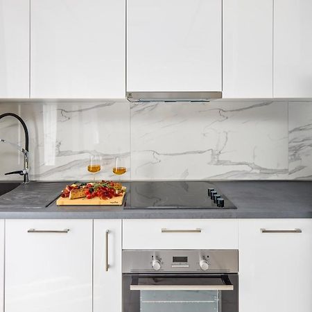 טיווט Moderna Luxury Apartments With Heated Pool מראה חיצוני תמונה