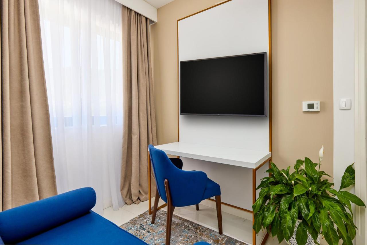 טיווט Moderna Luxury Apartments With Heated Pool מראה חיצוני תמונה