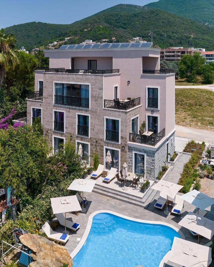 טיווט Moderna Luxury Apartments With Heated Pool מראה חיצוני תמונה