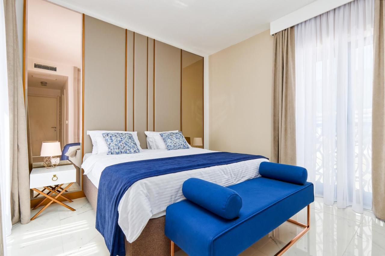 טיווט Moderna Luxury Apartments With Heated Pool מראה חיצוני תמונה